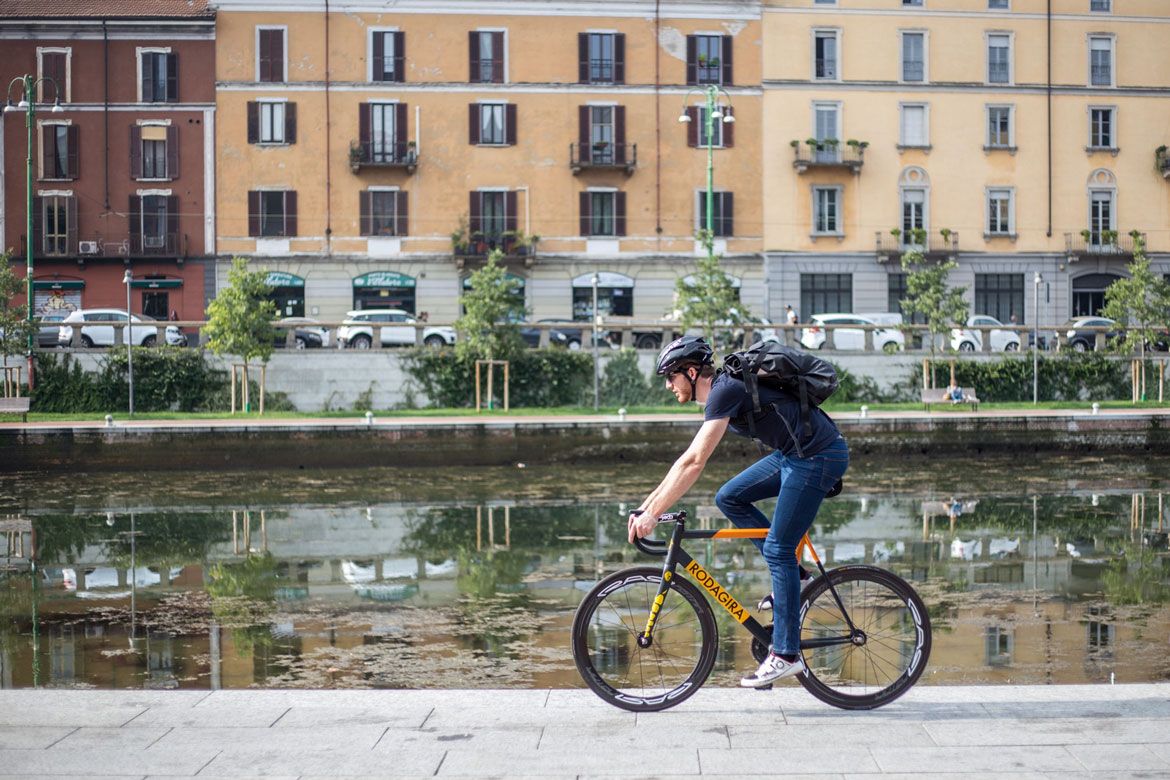 MET 2016 Red Hook Criterium Milano