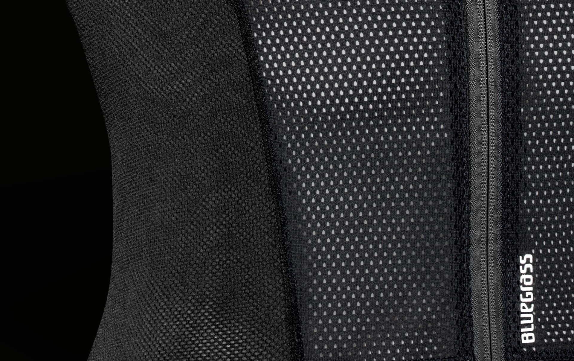 https://media.met-helmets.com/app/uploads/2020/02/armour-lite-gravity-protection-open-mesh-fabric-1-1920x1207.jpg