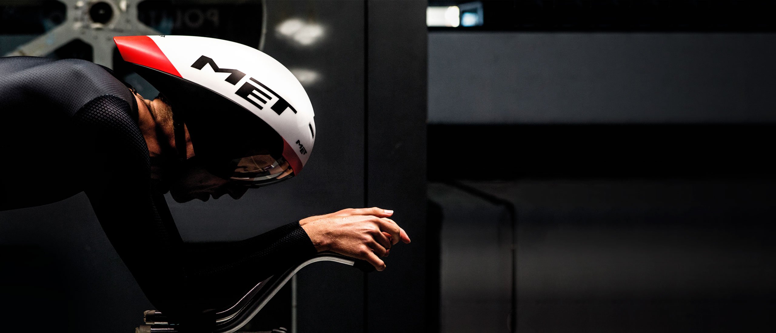 Drone Wide Body Triathlon Helmet | MET Helmets