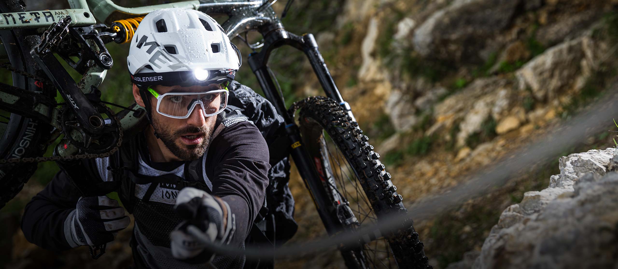 Kilian Bron Mission with MET Roam Mips Enduro Mountain Bike Helmet