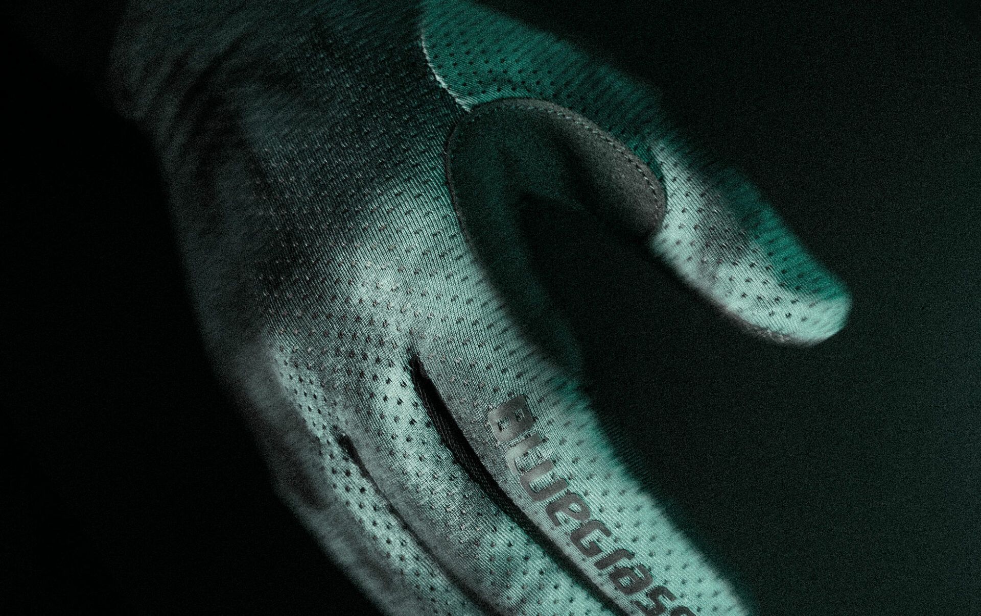 vapor carbon gloves