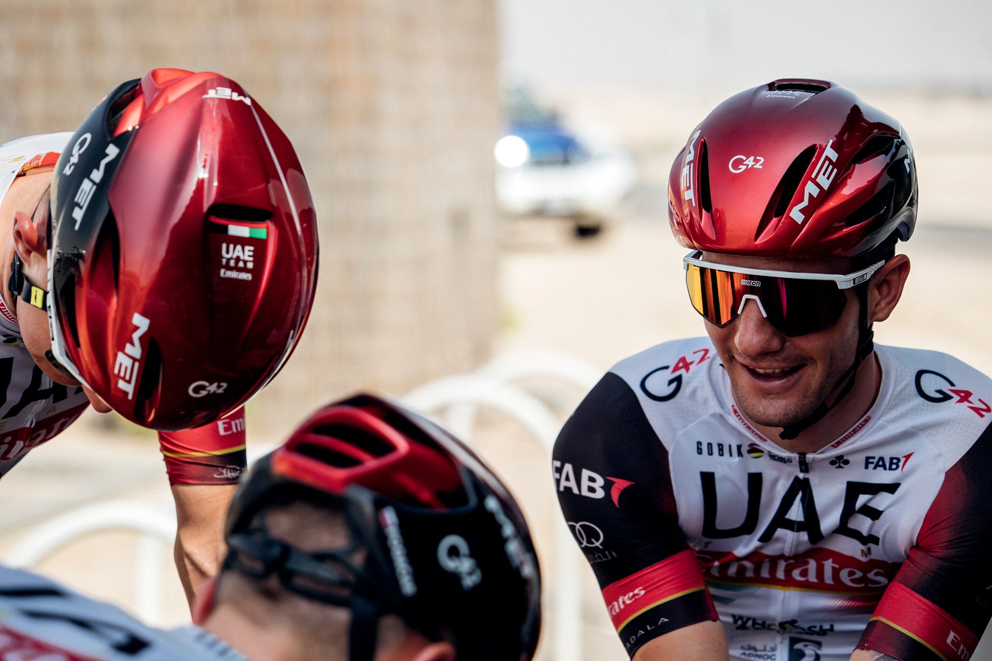 MET Manta Mips Road, Triathlon and Winter Rides Helmet: UAE Team Emirates