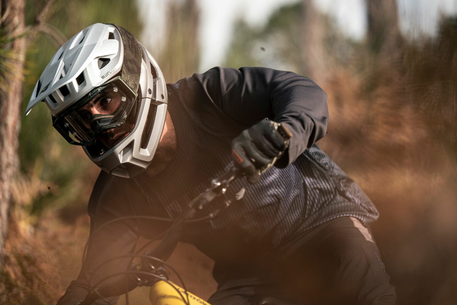 Introducing Vanguard Enduro Full Face Helmet Bluegrass 