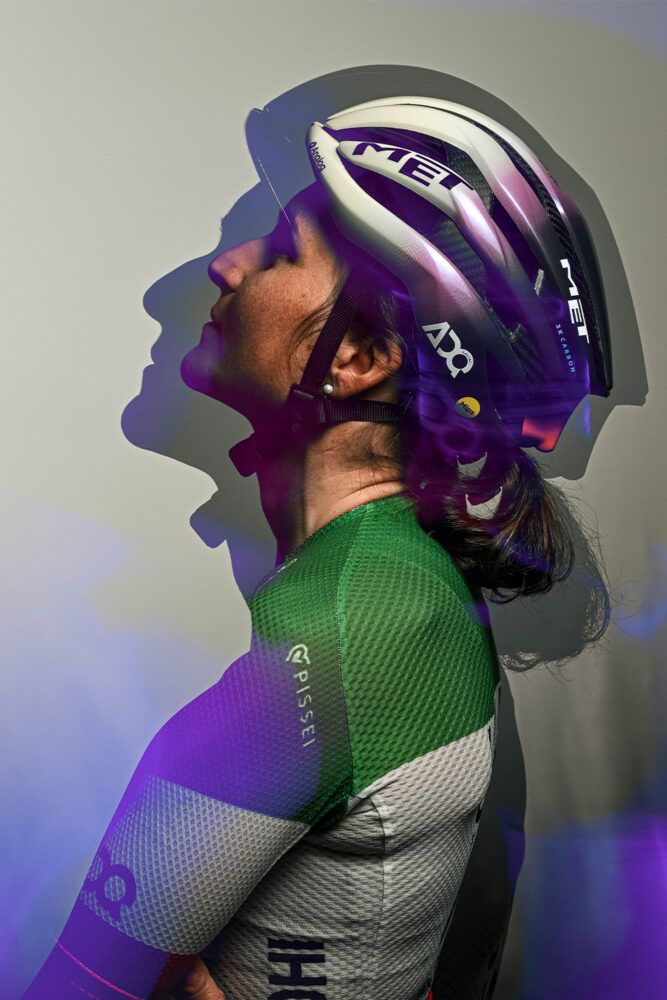 MET_Helmets_Trenta3K_UAE_ADQ_Team_Editions