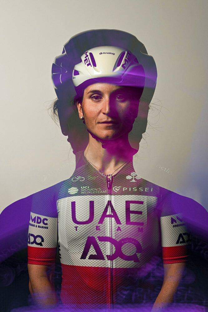 MET_Helmets_Manta_UAE_ADQ_Team_Edition