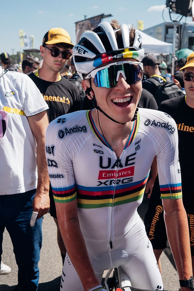 MET_Helmets_Tour_de_France_Tadej
